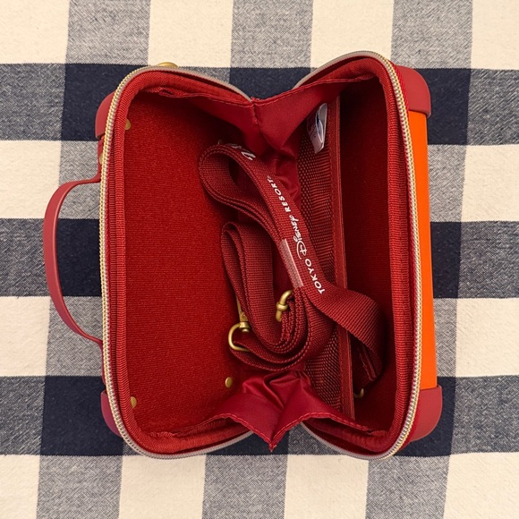 Tokyo Disney Vacation Package Crossbody - Picture 3 of 4